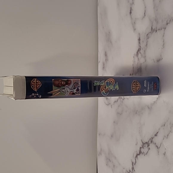 Warner Brothers Space Jam VHS Vintage 90's Tape in Clamshell Case Michael Jordan - Picture 2 of 13